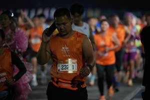 BIB: 346, 32058, 23241
                            <button type="button" onclick="openModal(20996912)" class="btn btn-primary btn-sm float-right btn-popup" data-toggle="modal" data-target=".modal-high-quality">
                        <i class="fas fa-shopping-cart"></i> Add to Cart
                    </button>
                                            <button type="button" onclick="isThisMe(20996912, true)" class="btn btn-success btn-sm float-right btn-popup btn-isme hidden" data-toggle="tooltip" data-placement="bottom" title="นี่คือรูปของคุณใช่ไหม คลิกที่นี่เพื่อเอาเข้าอัลบั้ม">
                        <i class="fas fa-plus"></i> Add to album
                    </button>
                    <button type="button" onclick="isThisMe(20996912, false)" class="btn btn-warning btn-sm float-right btn-popup btn-isnotme hidden">
                        <i class="fas fa-ban"></i> Remove from album
                    </button>